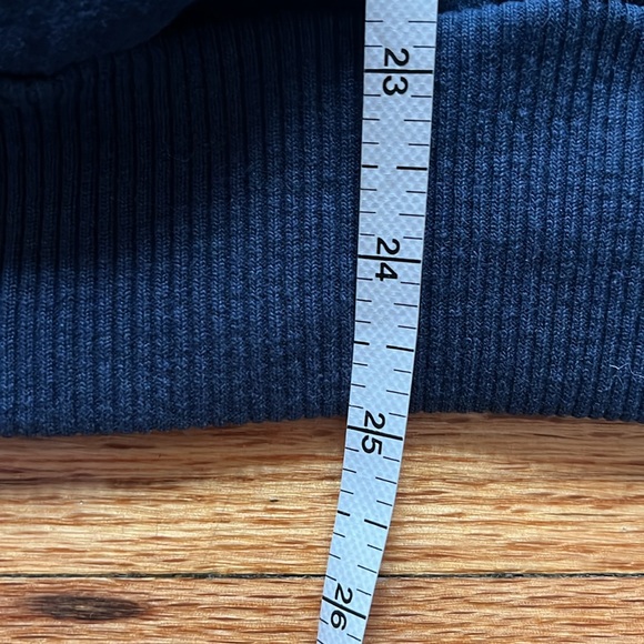 Vintage Hockey Mom Crewneck / Medium / 90s - Picture 8 of 9